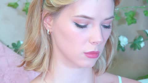 Snapshot of gentlerossi chatting on April 9, 2026, 4:23 pm GentleRossi online show from April 9, 2026, 4:23 pm