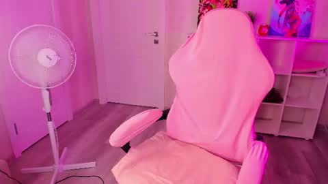 Snapshot of gentlesine chatting on June 12, 2026, 1:59 am gentlesine online show from June 12, 2026, 1:59 am