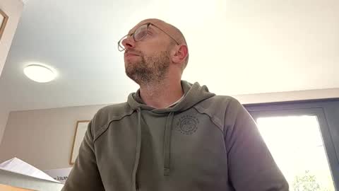 Snapshot of genuinecouple69 chatting on October 20, 2025, 12:49 pm genuinecouple69 online show from October 20, 2025, 12:49 pm