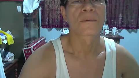 Genuino online show from April 23, 2026, 11:29 pm