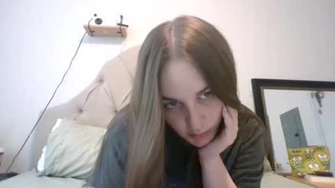 genzfucktoy online show from December 1, 2025, 7:52 pm