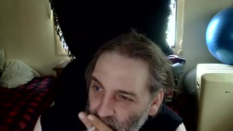 Snapshot of geoffbmn chatting on June 21, 2026, 7:49 pm geoffbmn online show from June 21, 2026, 7:49 pm