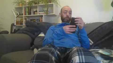 Geon online show from November 18, 2025, 6:12 pm