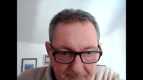 Snapshot of georg1412 chatting on November 12, 2025, 9:10 am georg1412 online show from November 12, 2025, 9:10 am