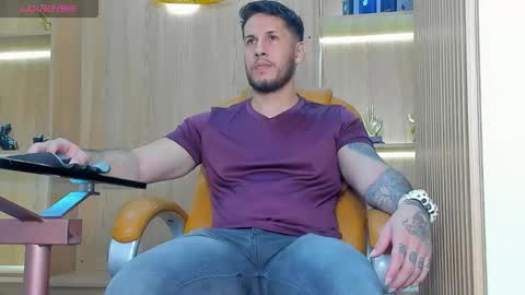 George online show from November 3, 2025, 8:32 pm