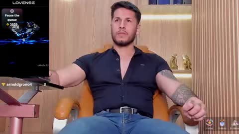 George online show from November 8, 2025, 9:46 pm