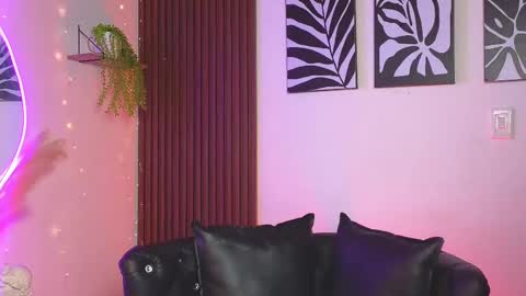 Snapshot of georgina_caruso chatting on March 11, 2025, 11:59 pm Georgina Caruso online show from March 11, 2025, 11:59 pm