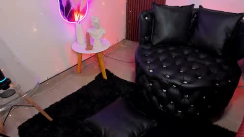 Snapshot of georgina_caruso chatting on March 12, 2025, 11:12 pm Georgina Caruso online show from March 12, 2025, 11:12 pm