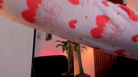 Snapshot of georgina_caruso chatting on October 17, 2025, 9:34 am Georgina Caruso online show from October 17, 2025, 9:34 am