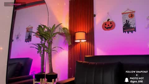 Snapshot of georgina_caruso chatting on October 23, 2025, 5:07 am Georgina Caruso online show from October 23, 2025, 5:07 am