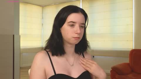 Snapshot of georginatrue chatting on October 8, 2025, 3:26 am My name is Kelly online show from October 8, 2025, 3:26 am