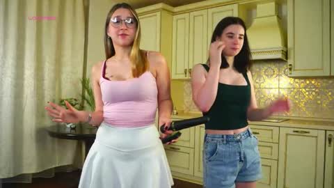 Snapshot of georginatrue chatting on November 10, 2025, 3:38 am My name is Kelly online show from November 10, 2025, 3:38 am