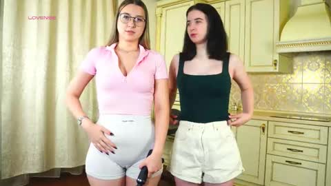 Snapshot of georginatrue chatting on November 11, 2025, 3:06 am My name is Kelly online show from November 11, 2025, 3:06 am