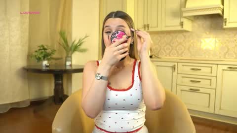 Snapshot of georginatrue chatting on November 23, 2025, 3:17 am My name is Kelly online show from November 23, 2025, 3:17 am