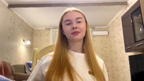 Amelia online show from September 25, 2025, 4:00 pm