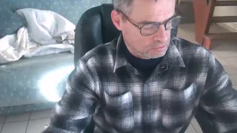 Snapshot of geronemo62 chatting on February 14, 2026, 9:39 am geronemo62 online show from February 14, 2026, 9:39 am