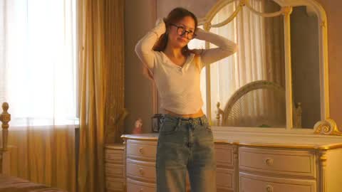 Snapshot of gertrudisshinn chatting on April 16, 2026, 10:49 am Kristy online show from April 16, 2026, 10:49 am