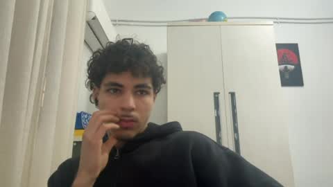 ghilassss online show from April 11, 2026, 9:35 am