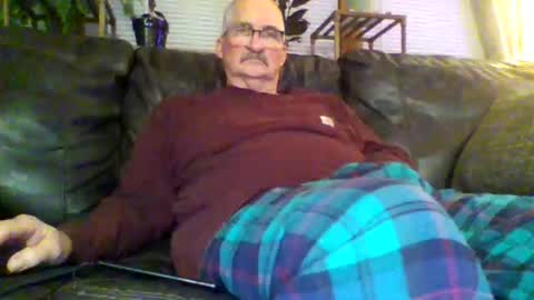 Snapshot of ghost2534 chatting on December 1, 2025, 10:37 pm ghost2534 online show from December 1, 2025, 10:37 pm