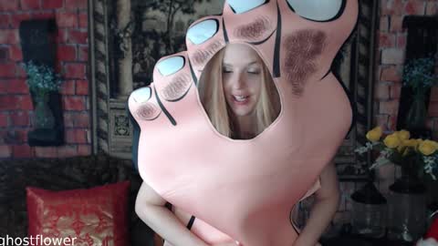 ghostflower online show from October 31, 2025, 6:20 pm