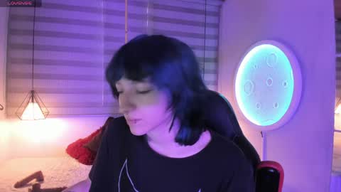 Allison  online show from April 16, 2026, 1:01 pm