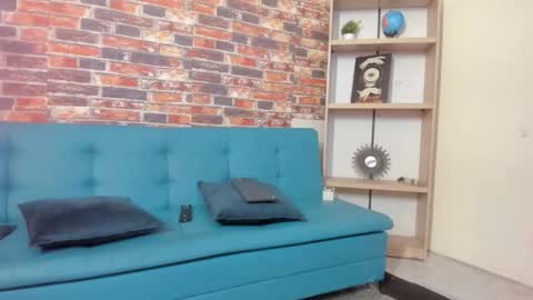 GIA online show from November 5, 2025, 10:43 pm