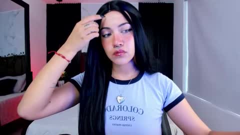 Snapshot of gia_foxy chatting on December 22, 2025, 9:23 pm Gia online show from December 22, 2025, 9:23 pm