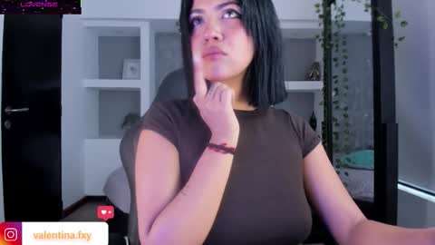 Snapshot of gia_foxy chatting on February 6, 2026, 4:43 pm Gia online show from February 6, 2026, 4:43 pm