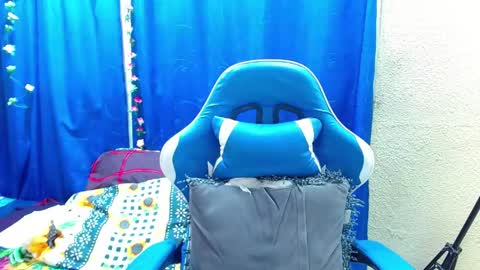 Gia  online show from April 13, 2026, 10:26 pm