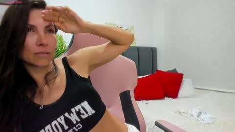 Gianna Liann  online show from January 9, 2025, 2:33 am