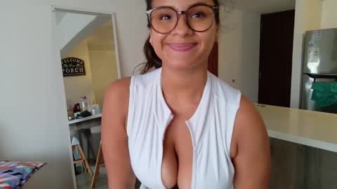 Gianella  online show from April 15, 2026, 8:31 pm
