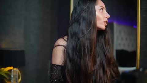 Snapshot of giaeasyice chatting on November 1, 2025, 8:55 pm Gia online show from November 1, 2025, 8:55 pm