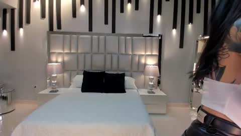 Gia Ferrera online show from November 23, 2025, 5:13 pm