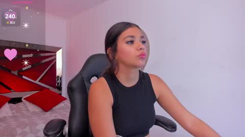 Gia  online show from February 21, 2025, 6:15 pm