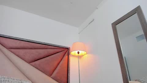 Gia  online show from February 28, 2025, 9:01 pm