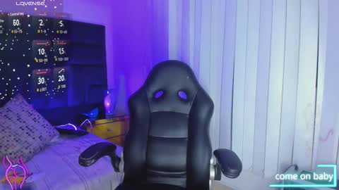 Gia  online show from October 24, 2025, 4:47 pm