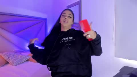 Gia  online show from November 2, 2025, 5:48 pm