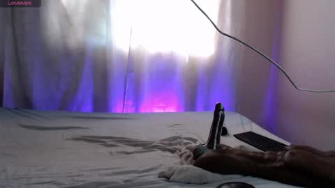 Snapshot of giagh_ chatting on November 25, 2025, 1:44 pm Gia online show from November 25, 2025, 1:44 pm