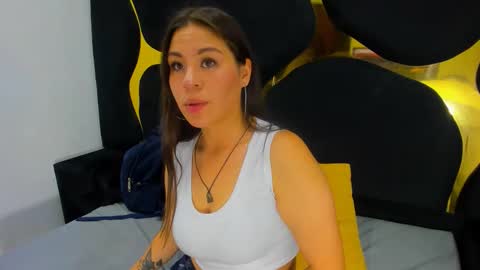 GiannaJohnson online show from November 29, 2025, 3:09 am