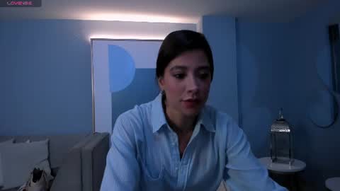 Snapshot of giannawatson chatting on June 11, 2026, 2:53 am online show from June 11, 2026, 2:53 am