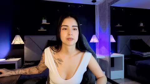 Gia online show from November 27, 2025, 2:30 pm