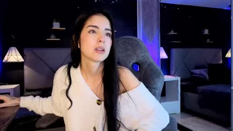 Gia online show from November 30, 2025, 7:51 pm