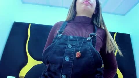 Snapshot of giaroussel chatting on November 29, 2025, 5:05 pm GiaRoussel online show from November 29, 2025, 5:05 pm