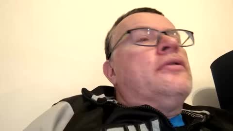 giddyup2222222 online show from January 12, 2026, 9:36 am