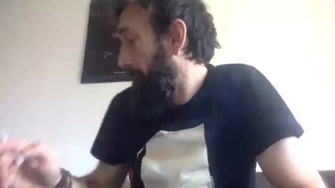 Snapshot of giggy81 chatting on October 19, 2025, 12:28 pm iggy online show from October 19, 2025, 12:28 pm