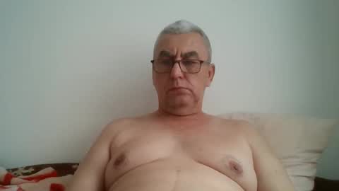 gigi1970 online show from May 6, 2026, 12:10 pm
