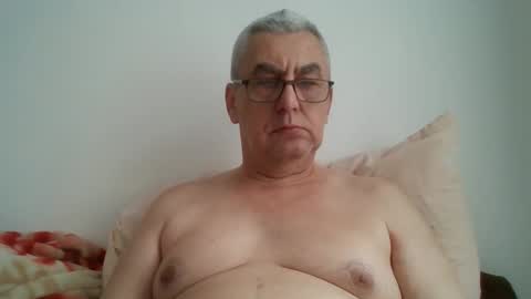 gigi1970 online show from May 10, 2026, 10:42 am