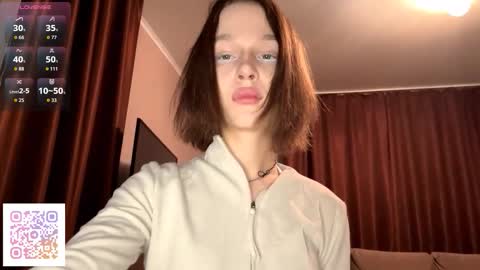 Molly online show from November 24, 2025, 7:35 pm