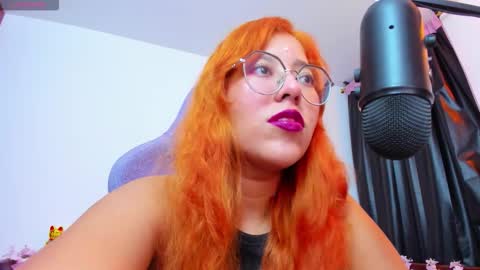 gigimooon online show from February 10, 2026, 1:43 am