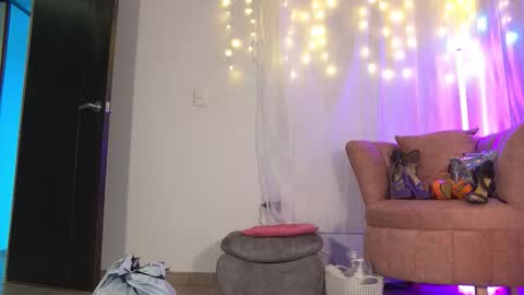 GiiaDior online show from October 28, 2025, 11:58 am